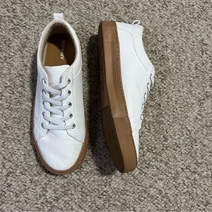 Old Navy Kods Slip in Shoes SZ 6